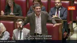 Salario minimo, Fratoianni: "Siete la destra sociale a chiacchere, difendete elite e privilegi"