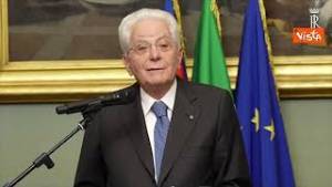 Mattarella: "Fake news sono armi ibride nelle guerre"