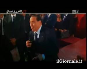 Berlusconi show alla festa di Alemanno