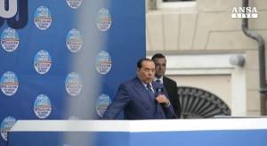 Berlusconi rilancia: "Riforma della giustizia o voto"