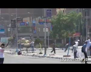 Egitto, i militari sparano al manifestante disarmato