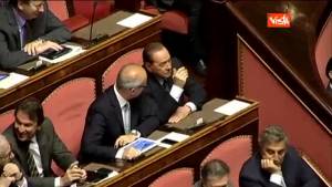 Berlusconi arriva in Aula per ascoltare Letta