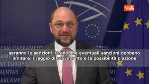 L'Ue all'Ucraina: "Sanzioni se non cessano le violenze"