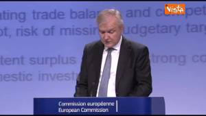 Rehn: "Misure insufficienti a ridurre il debito"