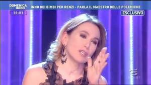 Barbara D'Urso: "Siracusa un paesino della Sicilia"