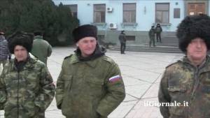 Simferopoli, i cosacchi presidiano i palazzi del potere