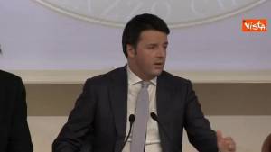 Renzi: "Italia coraggiosa e semplice"