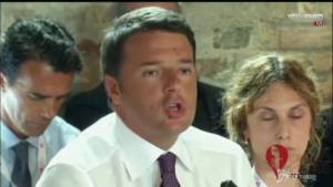 Renzi: "Mia madre pianse per il muro di Berlino..."