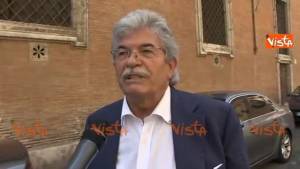 Razzi va in Corea: "Porto confetti abruzzesi per addolcirli"