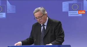 Juncker: "Non c'è conflitto d'interessi"