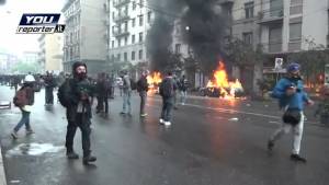 Guerriglia a Milano: la rabbia violenta dei black bloc