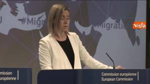 Immigrazione, Mogherini: "Piano Ue anche per la Libia"