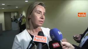 Mogherini: "Operazione navale anti-scafisti"