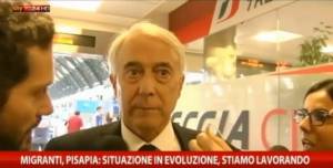 Immigrati, Pisapia alla giornalista: "Li ospita lei a Sky?"