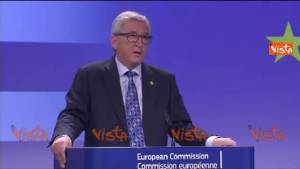 Juncker: "La coscienza europea ha preso una batosta"