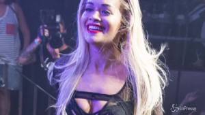 Rita Ora dall'erotismo alla volgarità: le provocazioni in body fetish