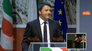 Renzi: "Nel Pd c'è ancora la tribù dei musi lunghi"