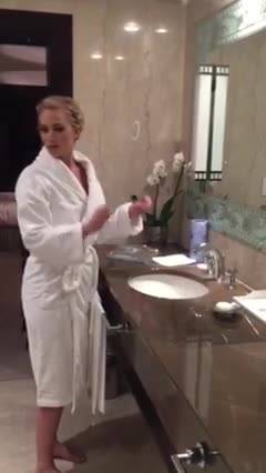 Jennifer Lawrence e l'uso del bidet