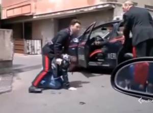 L'aggressione ai carabinieri