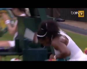 Wimbledon. Serena perde un set e distrugge la racchetta