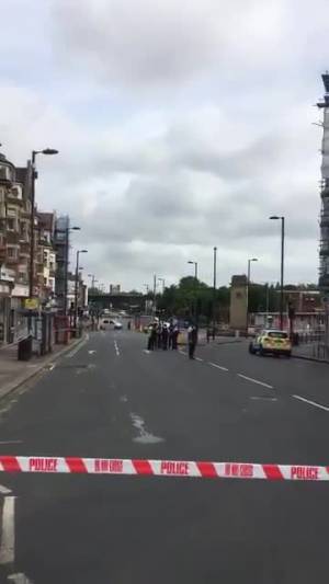 Londra, la polizia evacua la metro di Golders Green