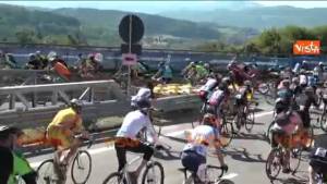 Il Giro d'Italia entra in autostrada per la prima volta nella storia 