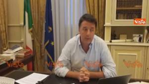 "Trovati un buon avvocato". Renzi replica così all'utente che lo attacca