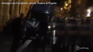 Aggressione al corteo antirazzista a Bari