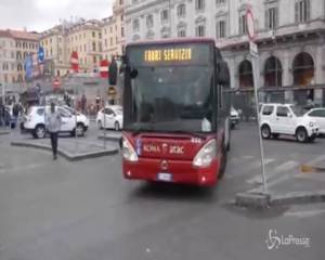 Sciopero a Roma: mezzi fermi e code per i taxi