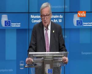 Brexit, Juncker: "Triste vedere il Regno Unito lasciare l'Unione europea"