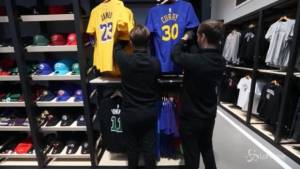 Milano, apre l'Nba Store a due passi dal Duomo