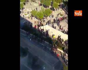 Proteste in Francia, gli studenti scendono in piazza a Marsiglia contro riforma della scuola