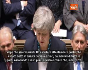 Brexit, May: “Ascoltato attentamente ciò che e stato detto su accordo” e Parlamento scoppia a ridere 