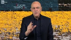 Crozza a Fazio: “Il taglio del tuo stipendio ha messo d’accordo tutti”