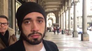 Torino, aggressione in via Pietro Micca a colpi di accetta: le testimonianze dei passanti