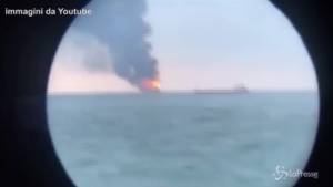 Crimea, navi in fiamme: 14 morti