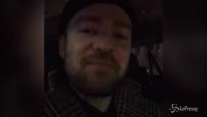 Jessica Biel dorme in auto, Justin Timberlake pubblica in video su Instagram