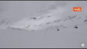 Si rompe funivia a Cervinia, 30 sciatori salvati con l’elicottero