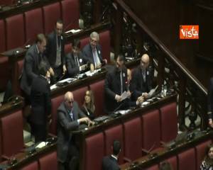 Bandiera Venezuela in aula Camera, la protesta di FdI