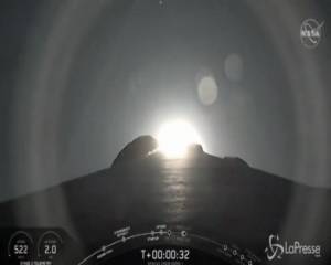 SpaceX lancia nello spazio la capsula Crew Dragon