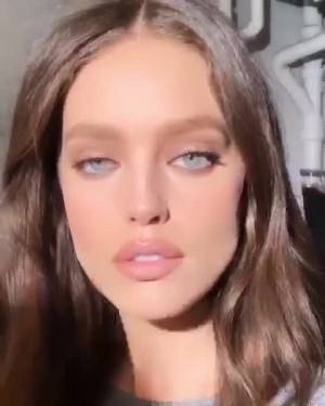 Emily DiDonato bellissima nel backstage