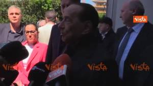 Berlusconi esce dall'ospedale: "Ho pensato di essere arrivato al capolinea"