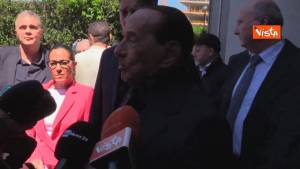 Berlusconi esce dall'ospedale: “Ho pensato di essere arrivato alla fine del girone”