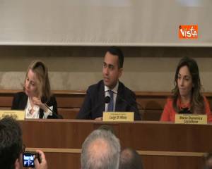       Autonomia, Di Maio: “Facciamola, ma prima via i raccomandati dalla sanità” 