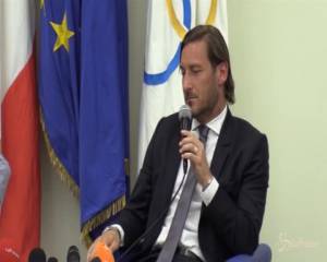 Totti lascia la Roma: "È come morire"