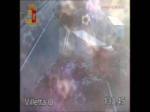 Tir contromano sull'autofiori nell'Imperiese: il video è da brividi