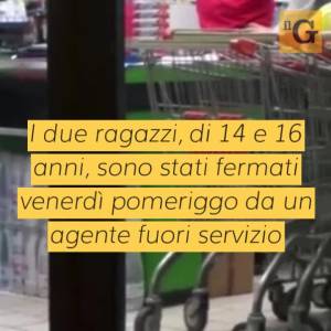 Ragazzini arrestati per tentata rapina, i coetanei li acclamano davanti alla questura di Brindisi