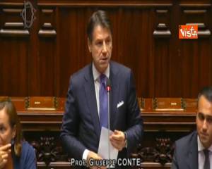 Le opposizioni gridano "Elezioni!"