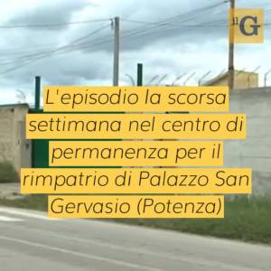 Pestaggio al Cpr, fermati 12 marocchini: tunisino colpito con calci, pugni e sassi