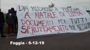 Lo sciopero dei migranti a Foggia per chiedere maggiori diritti